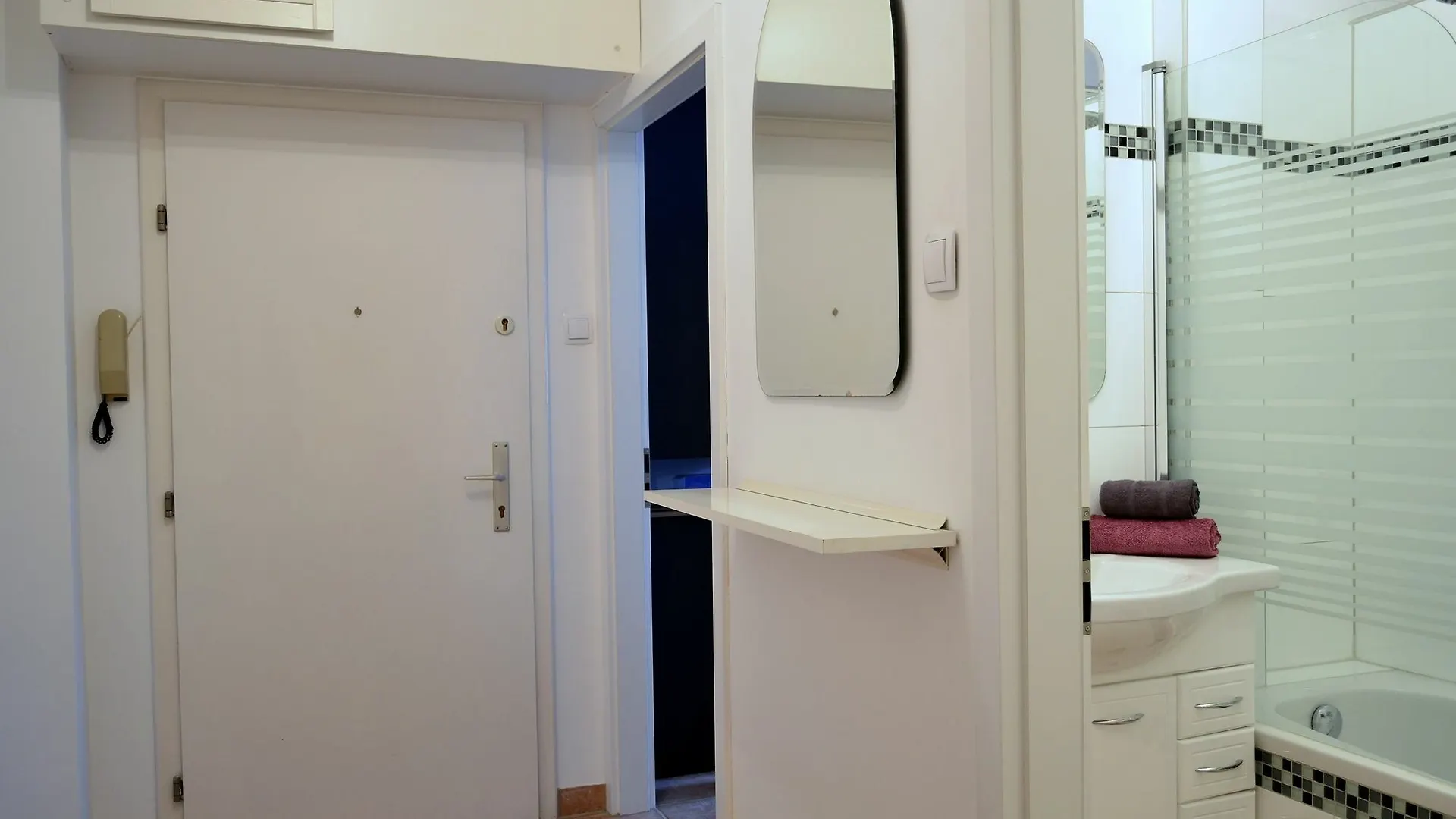 Govienna - Messe Wien Apartment  Vienna